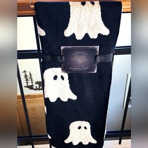 NWT Ghost Throw Blanket by Authentique Spooky Night Halloween Throw Blanket